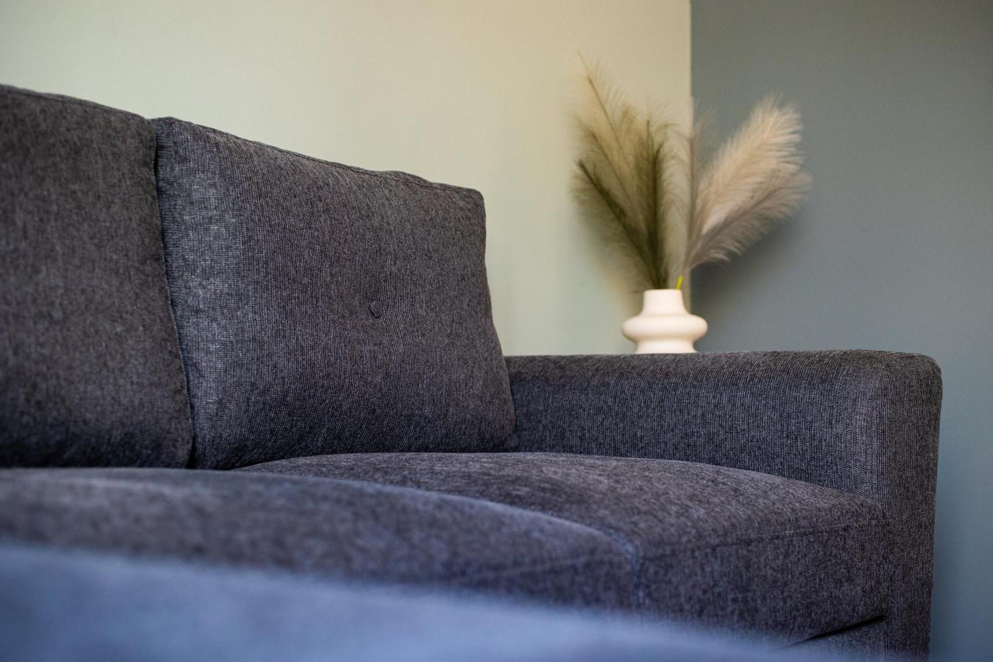 Tranquil Center Apartment